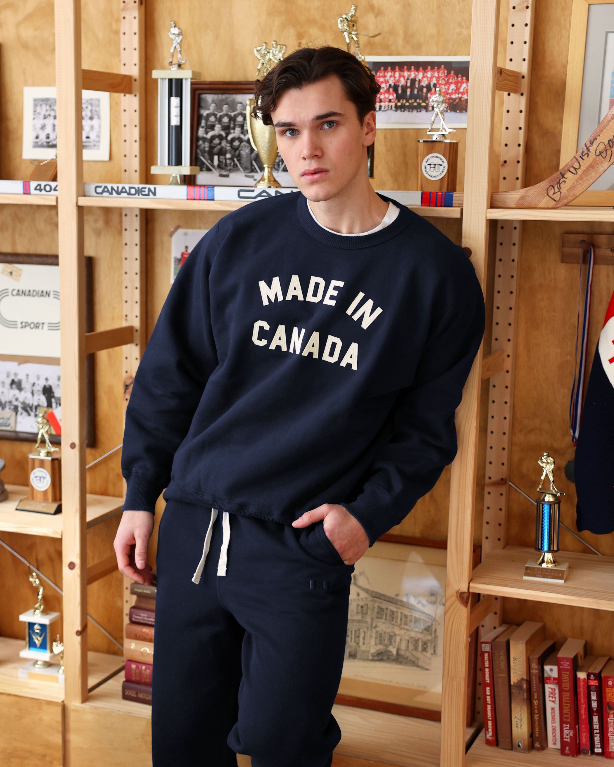 100% Cotton Fleece Made in Canada Sweatshirt Navy - Unisex - Province of Canada