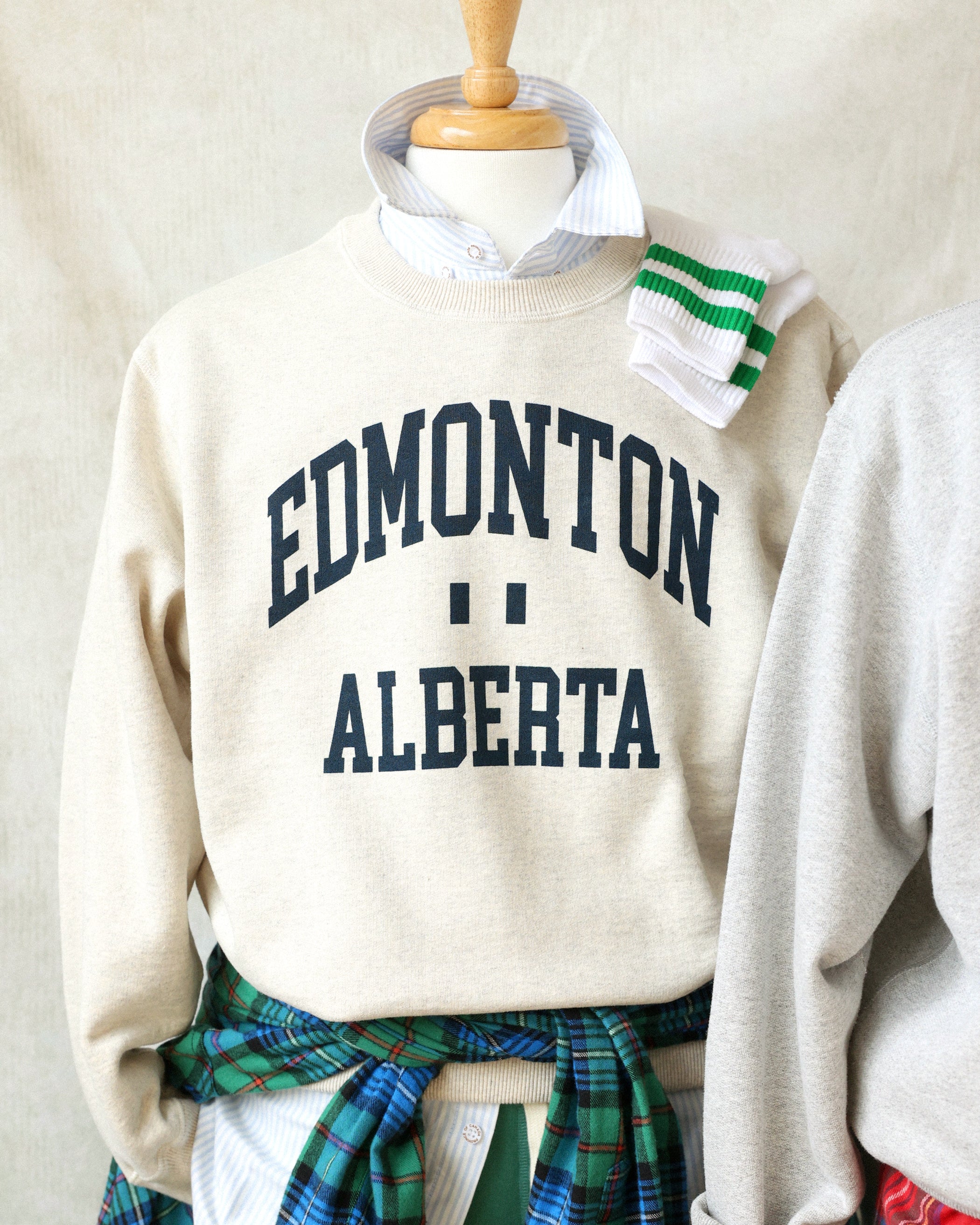 Made in Canada Edmonton Fleece Sweatshirt Heather Grey - Unisex - Province of Canada 