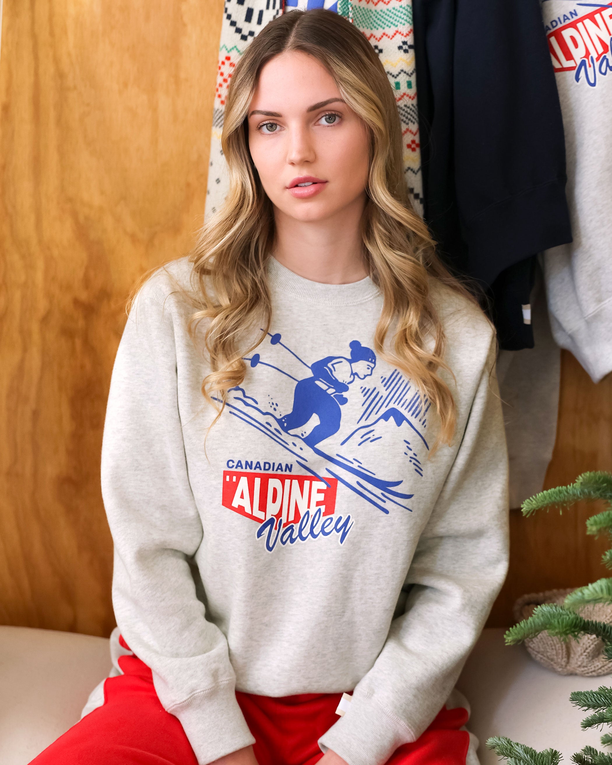 Made in Canada Fleece Alpine Valley Sweatshirt Eggshell - Unisex - Province of Canada